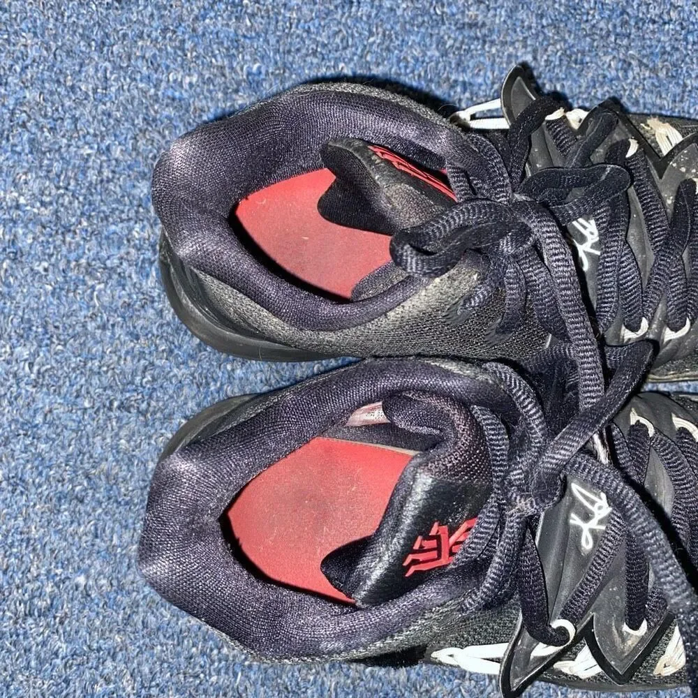 Nike Kyrie Irving youth boys 6 mid top eye tie up basketball shoes black